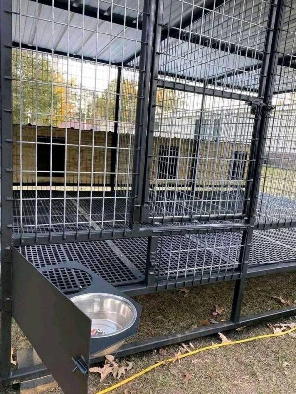 Standard Three-Bay Dog Kennel with Insulated Wooden Dog Houses - Image 3