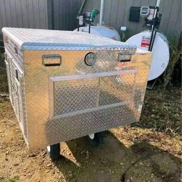 Owens Dog Box with Top Storage for Full-Size Truck - Image 4