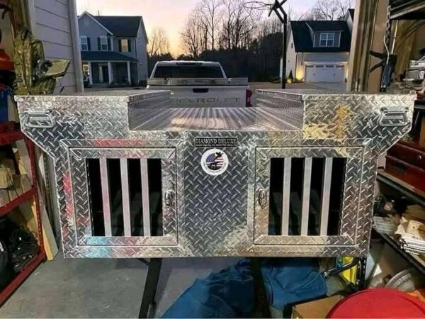 Y-Y Style Diamond Deluxe Dog Box with Top Storage for Full-Size Truck - Image 5
